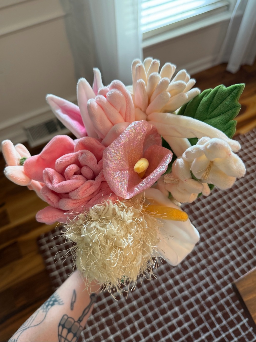 CJ Hendry Flower Shop 10 Stem Bouquet